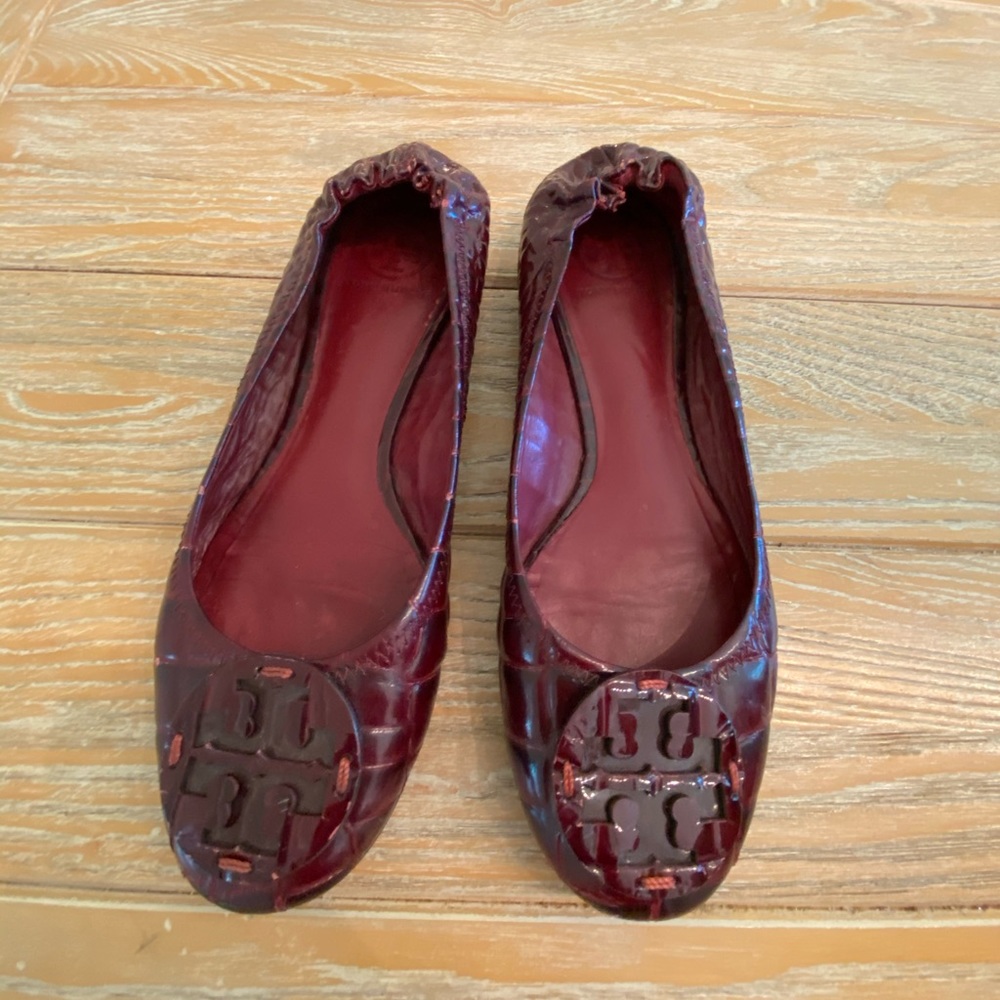 Tory Burch croc flats size 10 red